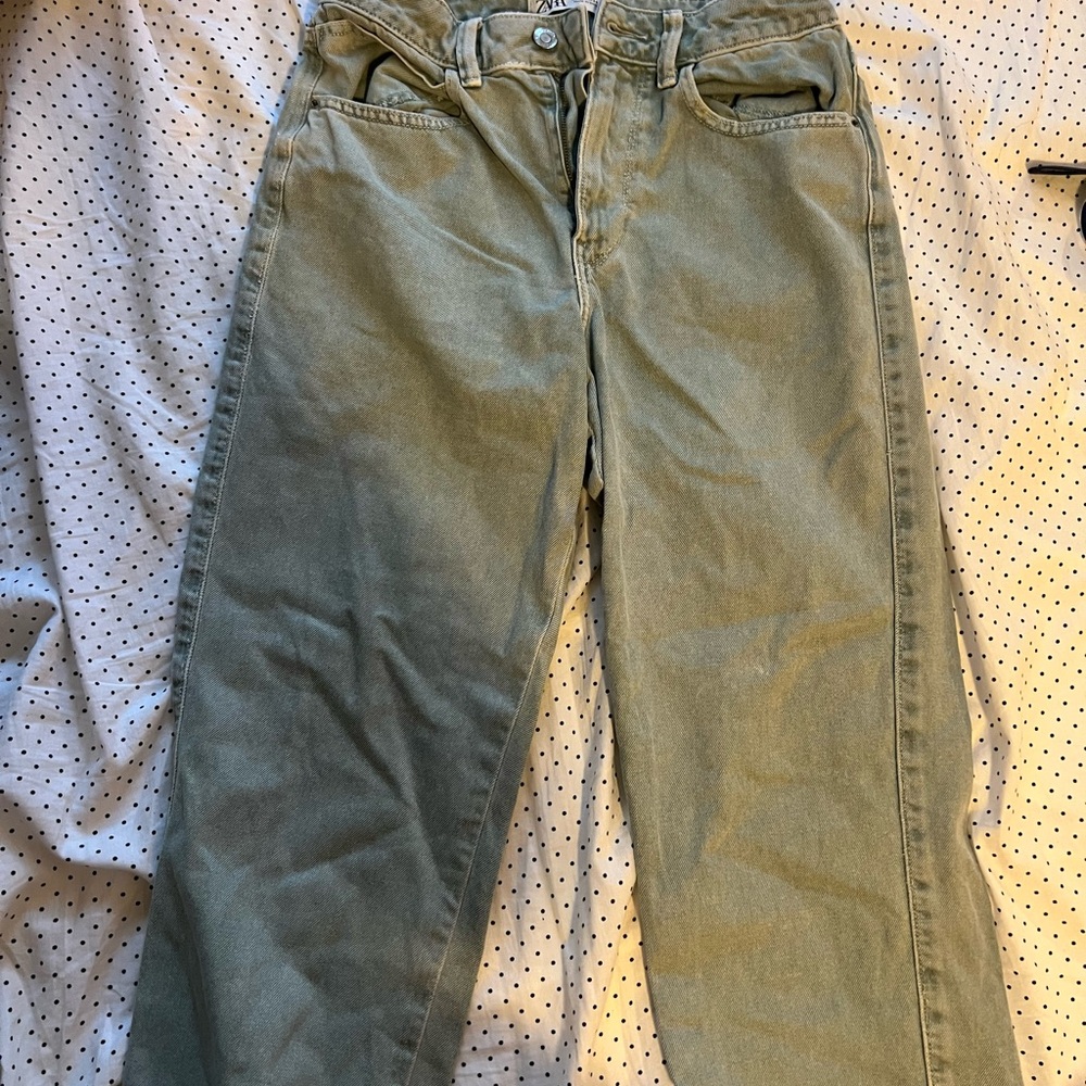 Zara Pale Green Straight Leg Jeans with Classic Fit
